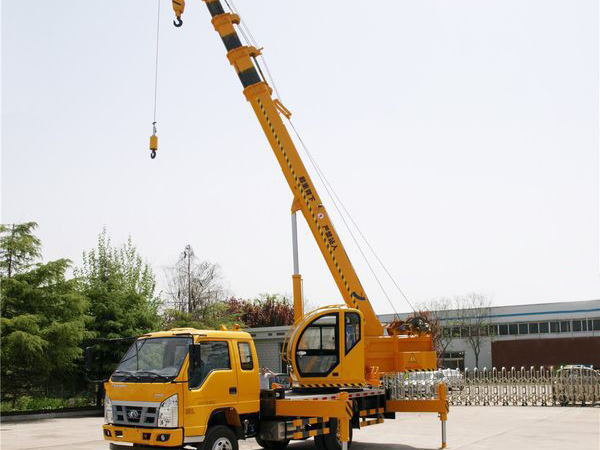吊車(chē)叉車(chē)租賃